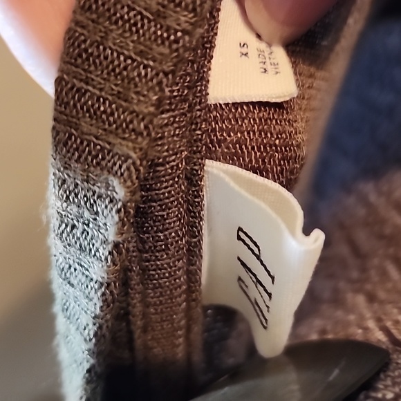 Gap Women's  Top Size XS - Picture 2 of 2